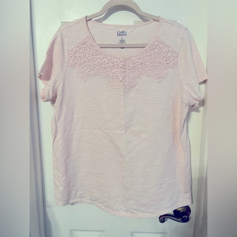Ladies size XL, pink T, Croft & Barrow pink T